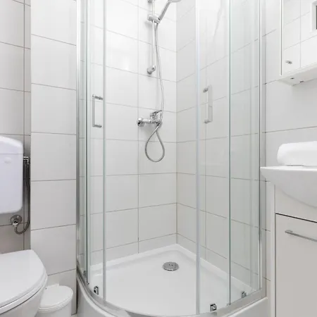 Apartament With Balcony 300 M To The By Renters *