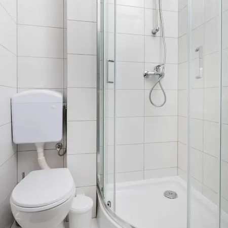 דירה With Balcony 300 M To The By Renters